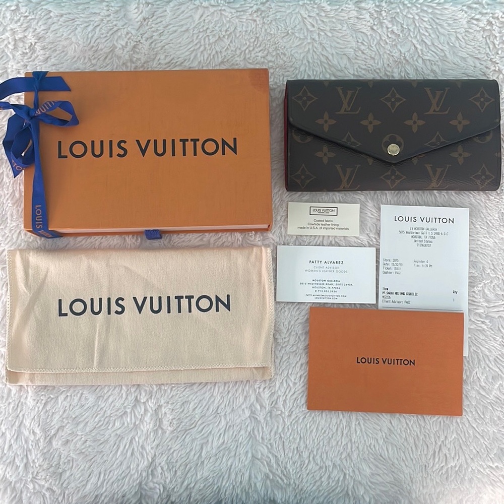 Louis Vuitton Sarah Wallet
